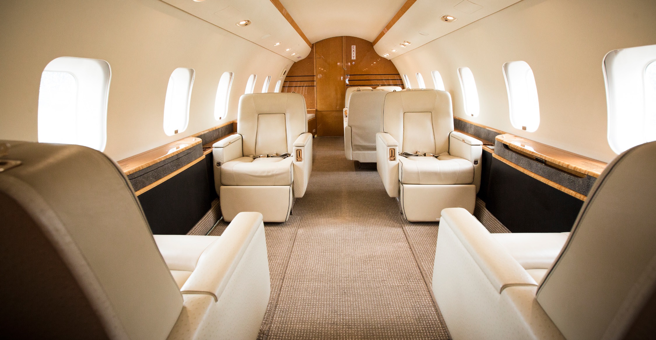 2009 BOMBARDIER GLOBAL 5000 SN: 9289 - Leader Luxury