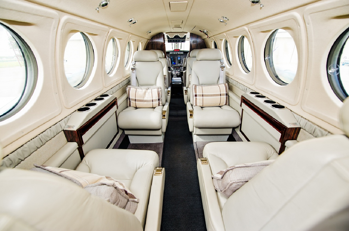 2012 Beechcraft King Air 250 S N By 161 Leader Luxury