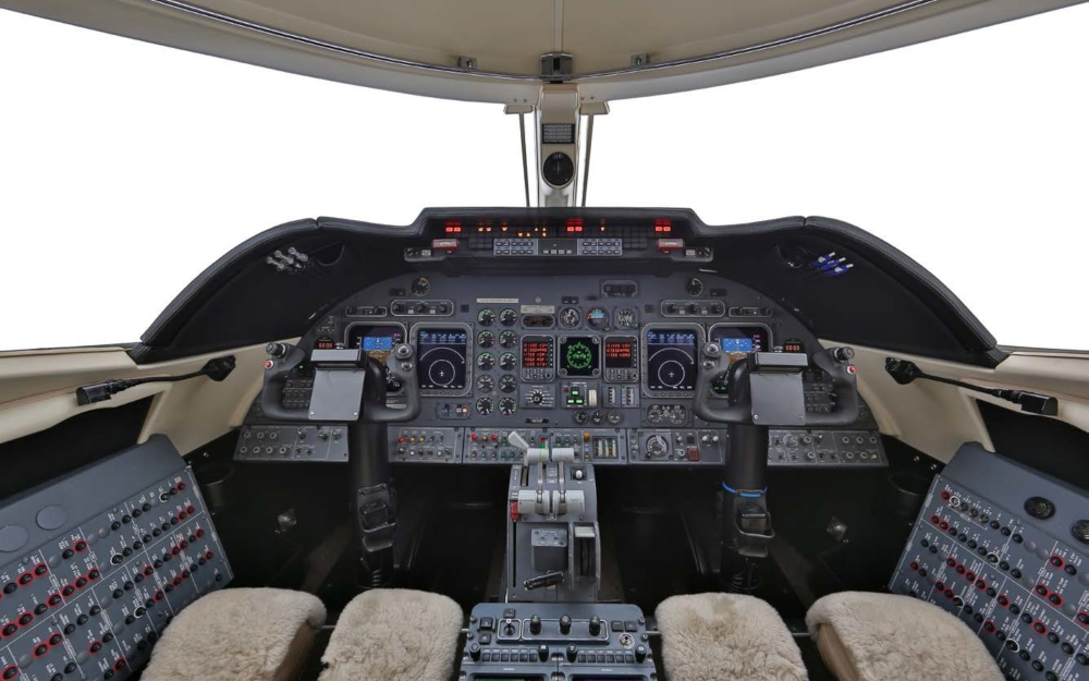 JetSpeedAviation-1996-BOMBARDIER-LEARJET60-077-cockpit