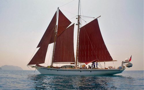 97-SA-PRITCHARD-SOUTH-AFRICA-1990-GAFF-RIGGED-TOP-SAIL-SCHOONER-Exterior2