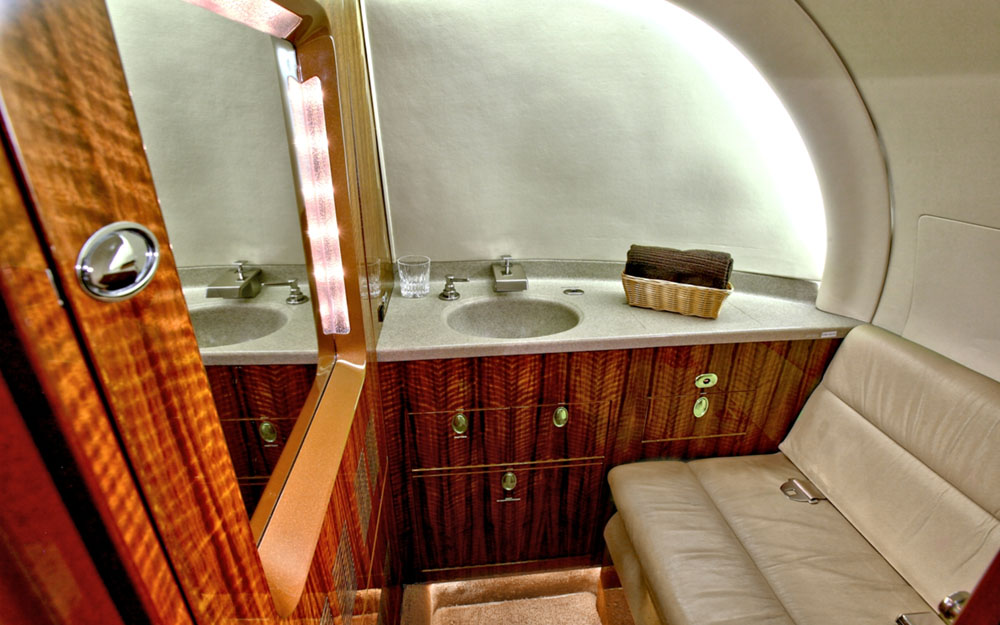 2001 HAWKER 800XP S/N 258546 Leader Luxury