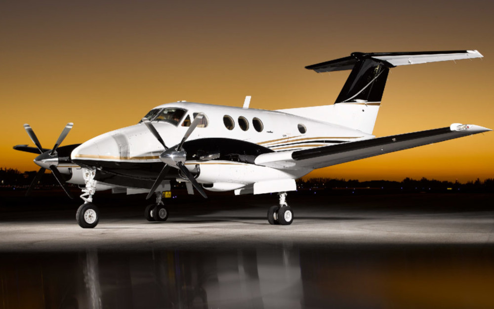 1982 BEECHCRAFT CORP KING AIR F90 S/N LA0193 Leader Luxury